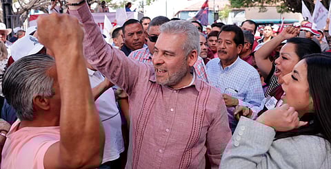 Reforma electoral de Sheinbaum no dividirá a la 4T: Bedolla