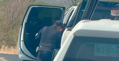 Difunden video donde policías son señalados por conductas irregulares, en Pátzcuaro
