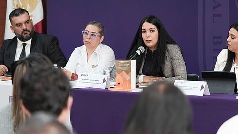 Fiscal Anticorrupción, coautora en presentación de libro sobre combate a la corrupción