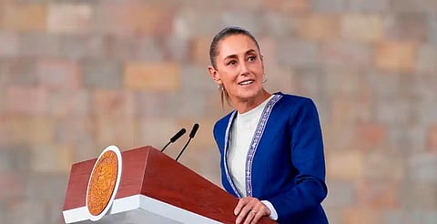 Sheinbaum llama a empresarios a impulsar inversiones y prevé mejor panorama económico en 2026