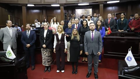 Ireri Guadalupe Dimas toma protesta como presidenta municipal sustituta de Taretan