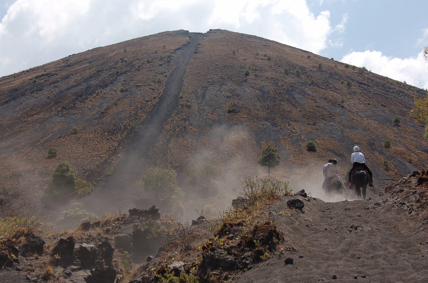 Luz, fuego y memoria: así festejarán al volcán Paricutín