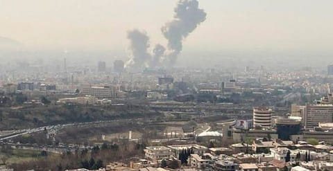 Israel intensifica bombardeos en el corazón de Teherán