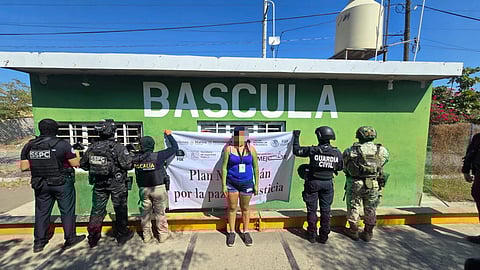 Cateo en el Tianguis Limonero de Nueva Italia deja tres detenidos