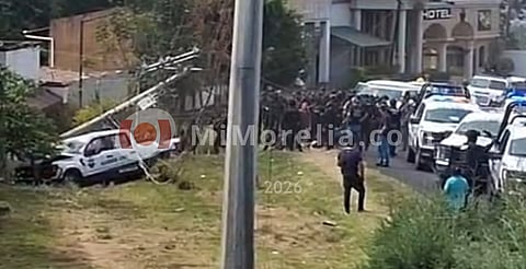 Un muerto y 6 heridos deja volcadura de patrulla en Michoacán; iba a operativo a Paracho