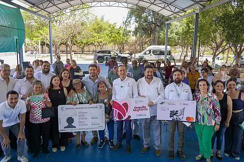 Apoyos para migrantes llegan a Sahuayo con visas y tarjetas