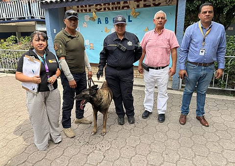 Refuerzan seguridad escolar con revisión de mochilas en Secundaria Técnica 65