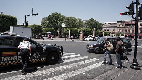 Choque en pleno Centro de Morelia; conductor iba en estado inconveniente