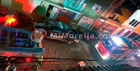 Incendio de vivienda moviliza a bomberos en Morelia