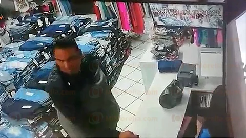 Video: Con nuevo método, estafadores pagan con billetes falsos en Morelia