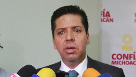 Reiteró que los legisladores federales del sol azteca trabajan para revertir el gasolinazo