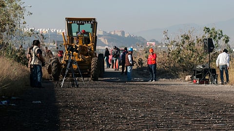 Inició la pavimentación de la calle Juan José Farfán a Óscar Chávez, en la colonia Real del Oro (Foto ACG)