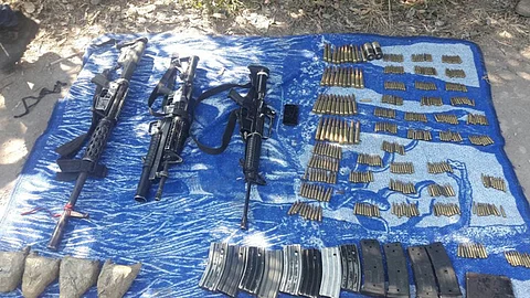 Portaban fusiles automáticos, incluyendo un barret calibre 50