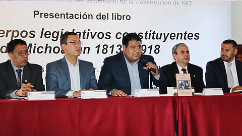 Diputados realizan presentación del libro “Los Cuerpos Legislativo Constituyentes de Michoacán 1813-1918” del autor Ramón Alonso Pérez Escutia