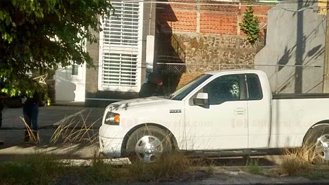 Los agentes de la Policía Michoacán acordonaron el perímetro