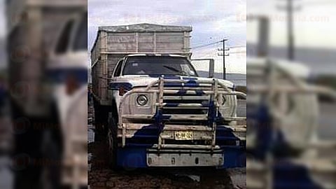 Los tripulantes de la unidad fueron abandonados por el rumbo de Charapan