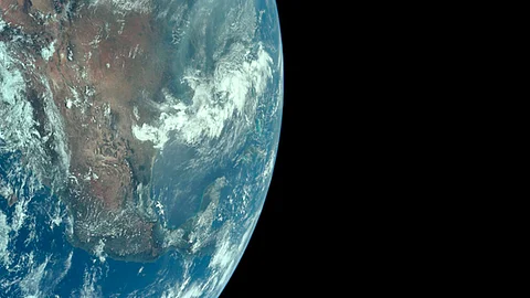 Los astronautas tomaron varios cientos de fotos que registran minuto a minuto el histórico viaje (Foto NASA)