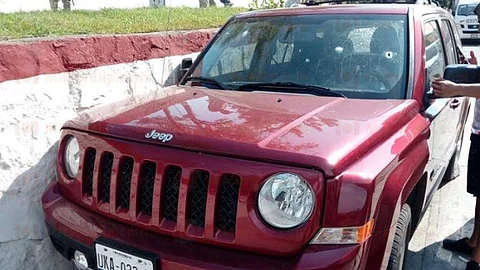 Fueron abandonadas dos camionetas con impactos de bala y casquillos percutidos en el interior