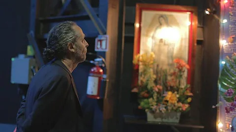 El cineasta reconoció que extraña a su país, a sus padres, amigos, la comida y el lenguaje que incluso reconoció, lo tiene un poco oxidado