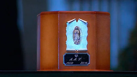 Miles de personas asisten al homenaje póstumo de 'El Divo de Juárez'