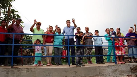 Para la construcción del puente el legislador panista apoyó con el material y los habitantes con la mano de obra
