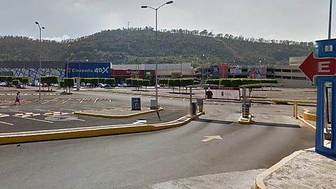 En Morelia existen centros comerciales en los que las tres primeras horas cobran 12 pesos (Imagen: Google Maps)