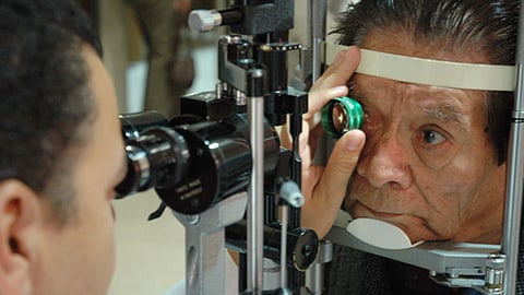 Las principales causas de ceguera son la retinopatía diabética, glaucoma y cataratas