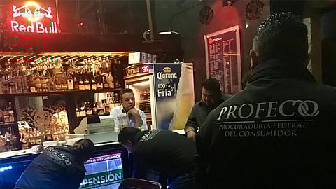 Los negocios además deberán pagar una multa económica y subsanar las irregularidades encontradas (Foto: Profeco)