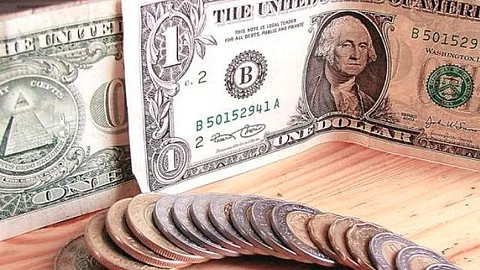 En la terminal aérea de la capital mexicana, la divisa norteamericana se ofrece en un precio máximo de 19.42 pesos