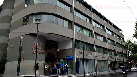 Trascendió que fueron al menos cuatro sujetos los que irrumpieron en el restaurante