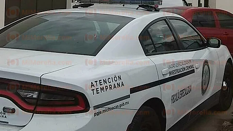 En el lugar se localizó un vehículo con reporte de robo