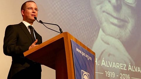 Aseguró no viajar en primera clase