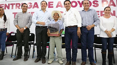 Deben cuidarse los programas sociales para beneficio de los más necesitados, planteó el mandatario