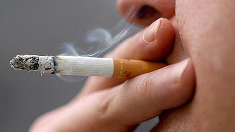 Cada día empiezan a fumar entre 82 mil y 99 mil jóvenes