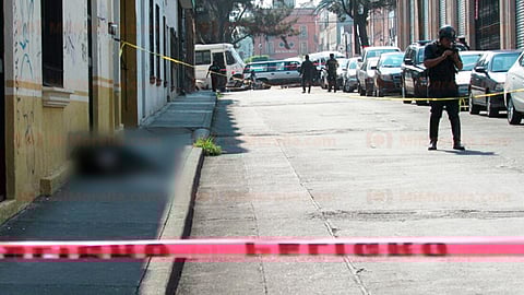 Testigos aseveraron que uno de los homicidas era robusto y usaba ropas negras