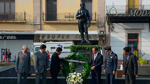 Autoridades municipales encabezaron el acto conmemorativo al CLV Aniversario Luctuoso