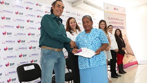 La Presidenta Honoraria resaltó las ventajas de las habilidades y conocimientos que adquieren los participantes de los talleres