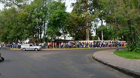 Desde este viernes se registran largas filas (Foto ACG)