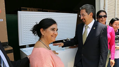 Los 31 congeladores de 15 pies cúbicos adquiridos con recurso por más de 250 mil pesos (Foto: ACG)