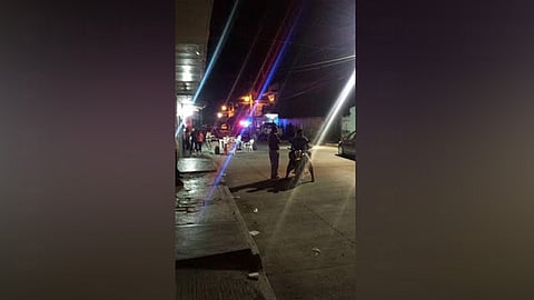 La agresión fue alrededor de las 21:00 horas, en la esquina de las calles Miguel Hidalgo y Padre J. L. Arregui