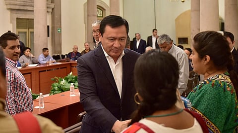Dicho acuerdo, pretende establecer facilidades administrativas y costos accesibles para las personas de escasos recursos
