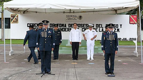 El Gobernador del Estado acudió al cambio de mando en la 43 Zona Militar