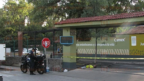 La puerta que acabó con la vida de Juan Manuel “S”, pesa aproximadamente 300 kilos (Foto: RED 113)