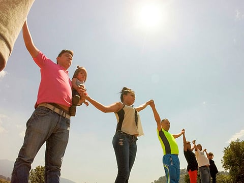 Turistas se recargan de energía en zonas arqueológicas de Michoacán