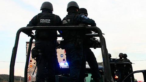 A los agentes les fue retirada su placa, uniforme, armamento y unidades (Foto: Archivo)