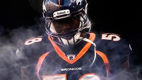 Mauricio Ortega intentó vender casco de Von Miller a casa de subastas