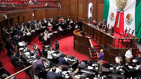 Con 37 votos a favor la actual legislatura aprobó el decreto