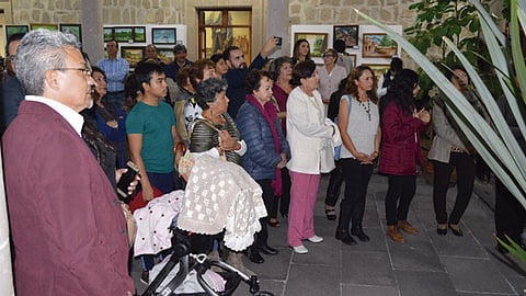 los asistentes pudieran observar parte del trabajo del artista (Foto: Secum)