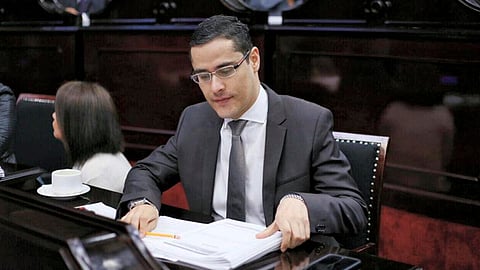 Miguel Ángel Villegas Soto, considera que es “urgente” que la administración pública liquide sus adeudos con proveedores y contratistas para evitar que su calificación regrese al semáforo rojo (Foto: Archivo)