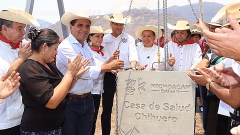 En 450 metros cuadrados de exteriores serán distribuidos la cruz atrial, la plaza de acceso y reunión comunitaria